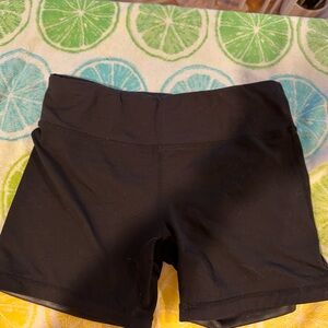 SET OF 2 Women's shorts I am becoming size 8/medium IAB-MFG